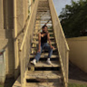 Meet your Posher, Eva